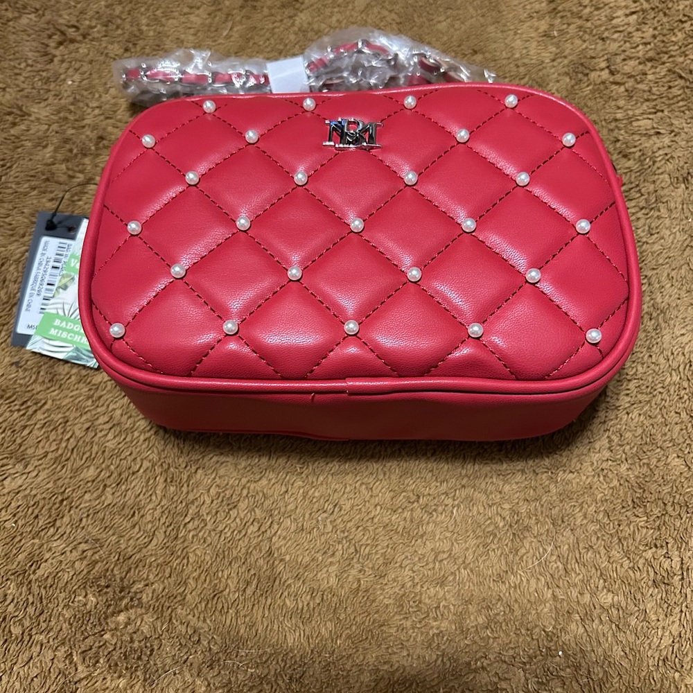 Red Badgley Mischka purse